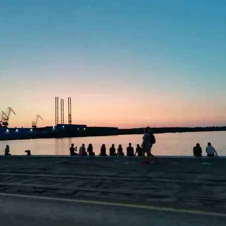 Albina - A Few Steps From Amphitheatre 普拉