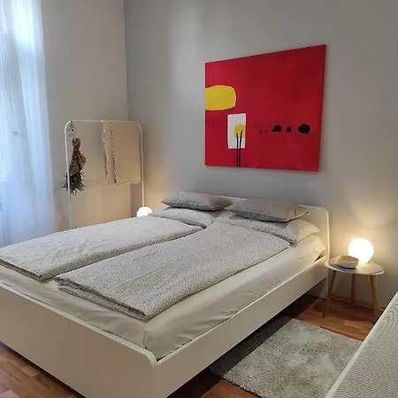 Albina - A Few Steps From Amphitheatre