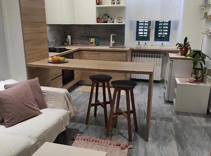 Albina - A Few Steps From Amphitheatre *