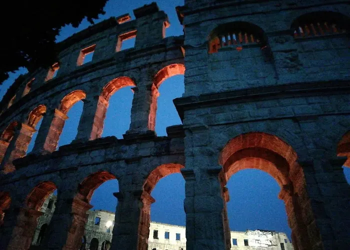 Apartment Albina - A Few Steps From Amphitheatre Pula